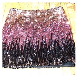 Sequined mini skirt!!!